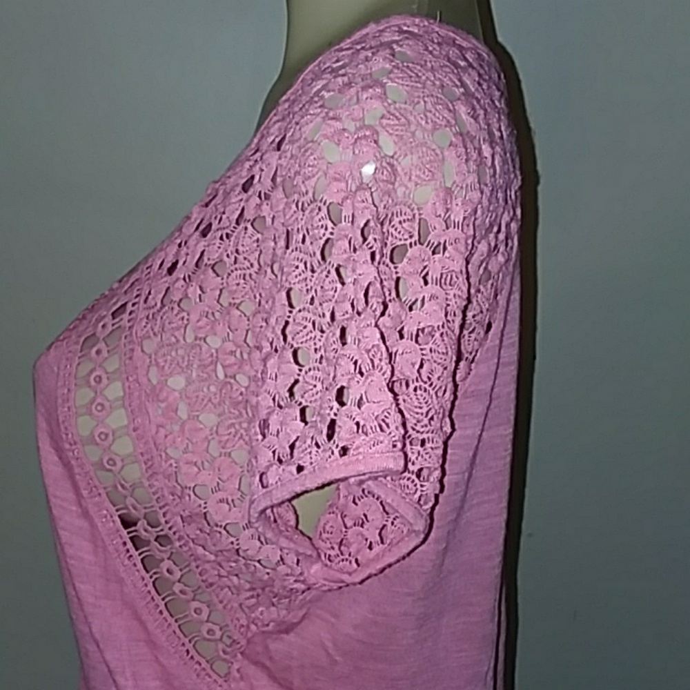 Shirt - Picture 3 of 4